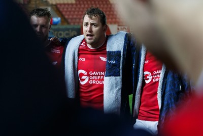 101026 - Scarlets v Benetton Rugby - United Rugby Championship - Ryan Elias of Scarlets at the end of the match