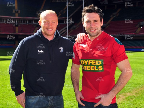 010512 Farewell to ScarletsScarlets Stephen Jones who plays  his last match for Scarlets againts the Cardiff Blues,this Saturday,  with him is  Blues Martyn Williams