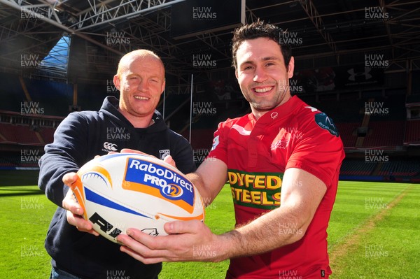 010512 Farewell to ScarletsScarlets Stephen Jones who plays  his last match for Scarlets againts the Cardiff Blues,this Saturday,  with him is  Blues Martyn Williams