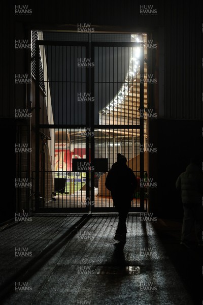 061225 - Scarlets v Bristol Bears - Investec European Champions Cup - General View of fans outside Parc y Scarlets