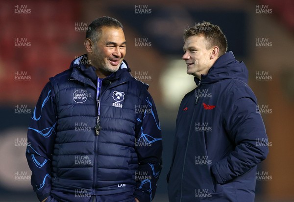 061225 - Scarlets v Bristol Bears - Investec European Champions Cup - Bristol Bears Head Coach Pat Lam and Scarlets Head Coach Dwyane Peel 