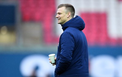 310323 - Scarlets v Brive - European Rugby Challenge Cup - Scarlets head coach Dwayne Peel during the warm up