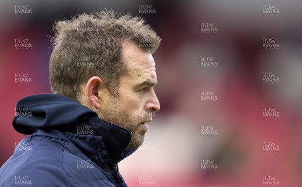 010117 - Scarlets v Cardiff Blues - Guinness PRO12 - Cardiff Blues head coach Danny Wilson before kick off by Ben Evans/Huw Evans Agency