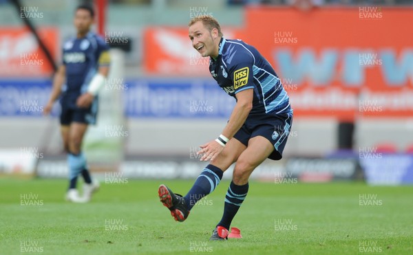 06.05.11 - Scarlets v Cardiff Blues - Magners League - Dan Parks of Cardiff Blues kicks at goal. 