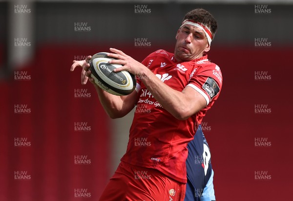 150521 - Scarlets v Cardiff Blues - Guinness PRO14 Rainbow Cup - Lewis Rawlins of Scarlets