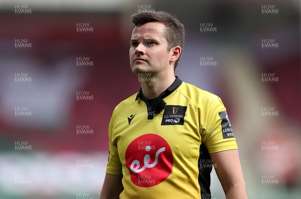 150521 - Scarlets v Cardiff Blues - Guinness PRO14 Rainbow Cup - Referee Sean Gallagher