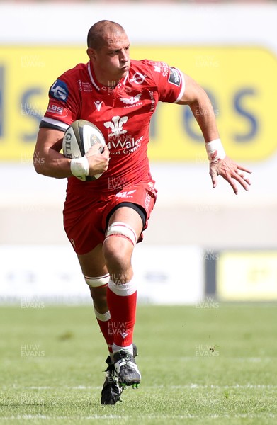 150521 - Scarlets v Cardiff Blues - Guinness PRO14 Rainbow Cup - Aaron Shingler of Scarlets
