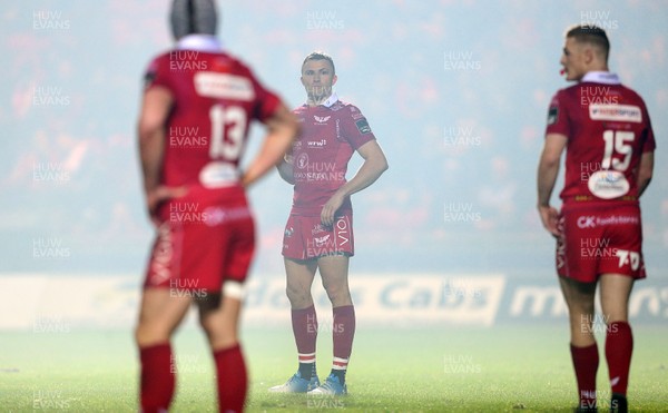 291218 - Scarlets v Cardiff Blues - Guinness PRO14 - Tom Prydie of Scarlets through the mist