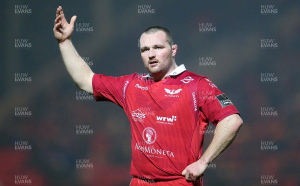 291218 - Scarlets v Cardiff Blues - Guinness PRO14 - Ken Owens of Scarlets shows his frustration at the Blues try