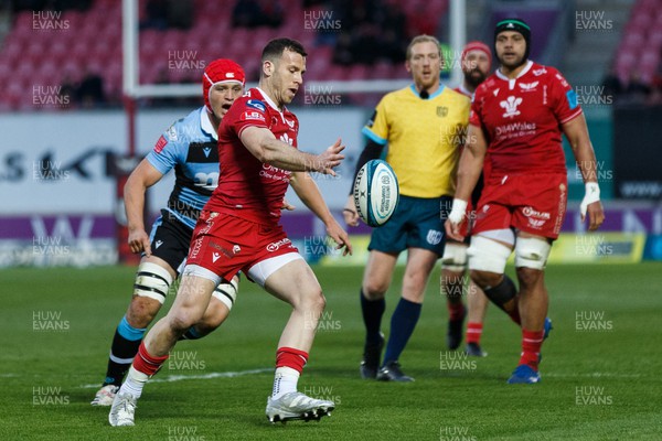 020422 - Scarlets v Cardiff Rugby - United Rugby Championship - Gareth Davies of Scarlets kicks the ball