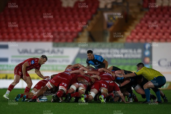 041123 - Scarlets v Cardiff Rugby - United Rugby Championship - Gareth Davies of Scarlets feeds a scrum