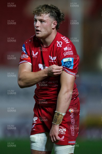 041123 - Scarlets v Cardiff Rugby - United Rugby Championship - Ben Williams of Scarlets