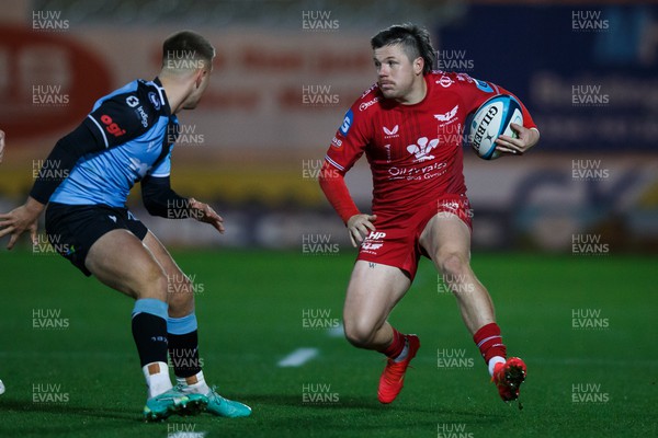 041123 - Scarlets v Cardiff Rugby - United Rugby Championship - Steff Evans of Scarlets