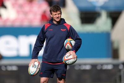 180426 - Scarlets v Cardiff Rugby - United Rugby Championship - Scarlets Head Coach Dwayne Peel 