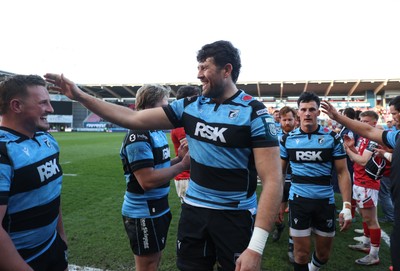 180426 - Scarlets v Cardiff Rugby - United Rugby Championship - Rory Thornton of Cardiff at full time