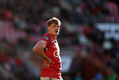 180426 - Scarlets v Cardiff Rugby - United Rugby Championship - Taine Plumtree of Scarlets 