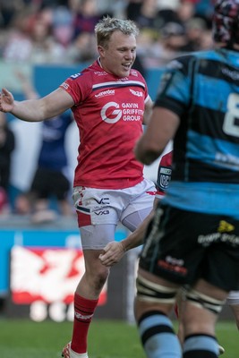 180426 - Scarlets v Cardiff Rugby - United Rugby Championship - Blair Murray of Scarlets celebrates scoring 