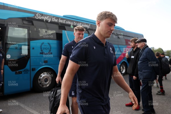 180426 - Scarlets v Cardiff Rugby - United Rugby Championship - Jacob Beetham of Cardiff arrives at the stadium