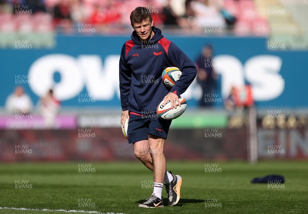 180426 - Scarlets v Cardiff Rugby - United Rugby Championship - Scarlets Head Coach Dwayne Peel 