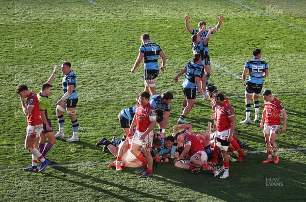 180426 - Scarlets v Cardiff Rugby - United Rugby Championship - Javan Sebastian of Cardiff scores the match winning try in the last seconds of the game