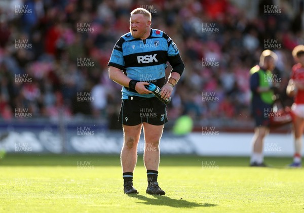180426 - Scarlets v Cardiff Rugby - United Rugby Championship - Keiron Assiratti of Cardiff 