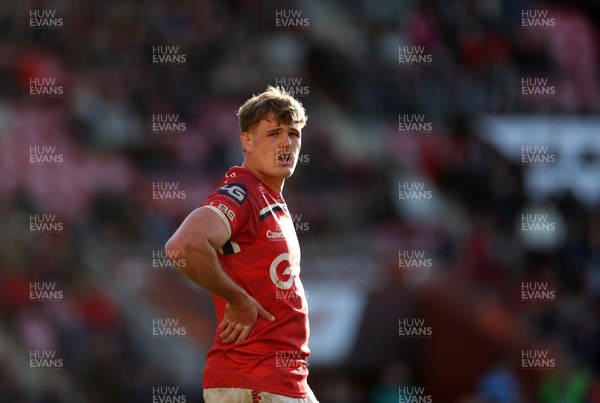 180426 - Scarlets v Cardiff Rugby - United Rugby Championship - Taine Plumtree of Scarlets 