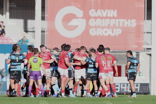 180426 - Scarlets v Cardiff Rugby - United Rugby Championship - Tempers flare between Scarlets and Cardiff Rugby