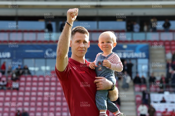 180426 - Scarlets v Cardiff Rugby - United Rugby Championship - Liam Williams walks on the field before kick off with his son