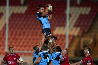 260926 - Scarlets v Cardiff Rugby - United Rugby Championship - Alex Mann of Cardiff wins a lineout