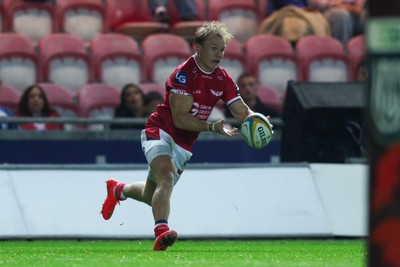 260926 - Scarlets v Cardiff Rugby - United Rugby Championship - Blair Murray of Scarlets