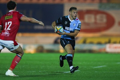 260926 - Scarlets v Cardiff Rugby - United Rugby Championship - Jarrod Evans of Cardiff