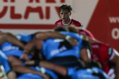 260926 - Scarlets v Cardiff Rugby - United Rugby Championship - Macs Page of Scarlets