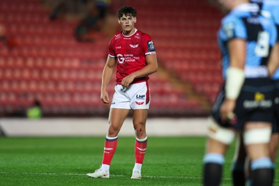260926 - Scarlets v Cardiff Rugby - United Rugby Championship - Eddie James of Scarlets