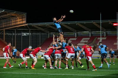 260926 - Scarlets v Cardiff Rugby - United Rugby Championship - Alex Mann of Cardiff wins a lineout