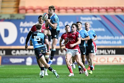 260926 - Scarlets v Cardiff Rugby - United Rugby Championship - Jacob Beetham of Cardiff Rugby catches the ball
