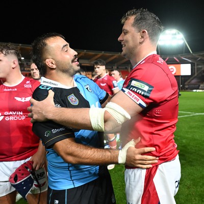260926 - Scarlets v Cardiff Rugby - United Rugby Championship - Liam Belcher of Cardiff Rugby and Ryan Elias of Scarlets at full time