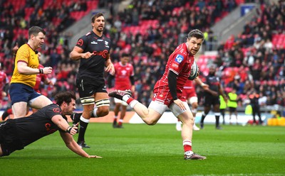 250323 - Scarlets v Sharks - United Rugby Championship - Steff Evans of Scarlets scores try