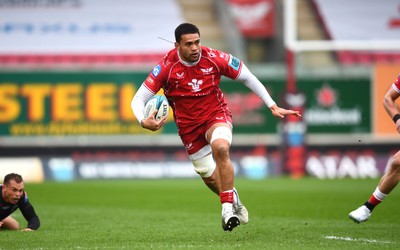 250323 - Scarlets v Sharks - United Rugby Championship - Vaea Fifita of Scarlets gets into space