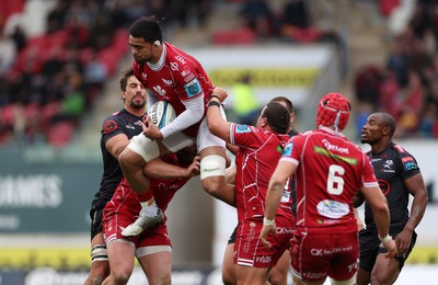 250323 - Scarlets v Cell C Sharks - United Rugby Championship - Vaea Fifita of Scarlets 