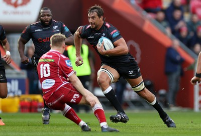 250323 - Scarlets v Cell C Sharks - United Rugby Championship - Eben Etzebeth of Sharks 