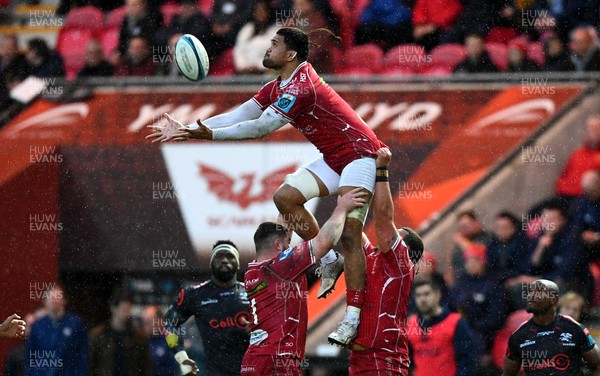 250323 - Scarlets v Sharks - United Rugby Championship - Vaea Fifita of Scarlets takes high ball