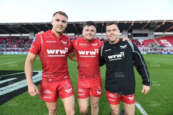 050518 - Scarlets v Cheetahs - Guinness PRO14 - Tom Prydie, Steff Evans and Gareth Davies at the end of the game