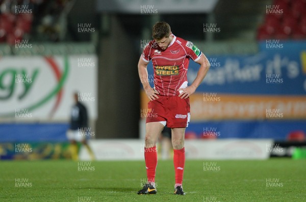 141213 - Scarlets v Clermont Auvergne - Heineken Cup -Rhys Priestland of Scarlets looks dejected