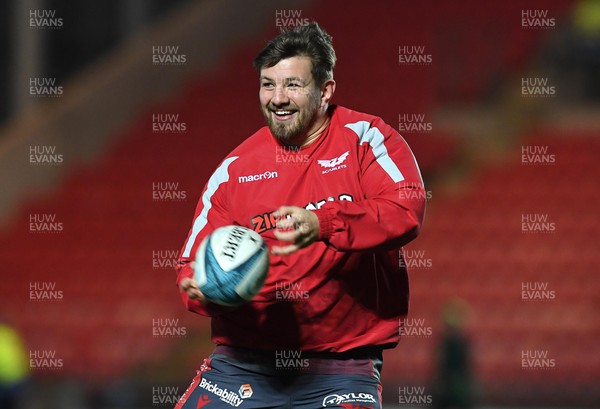 190222 - Scarlets v Connacht - United Rugby Championship - Shaun Evans of Scarlets during the warm up