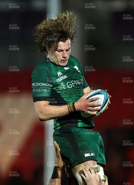 190222 - Scarlets v Connacht - United Rugby Championship - Cian Prendergast of Connacht wins the line out