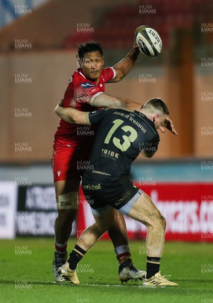 220321 Scarlets v Connacht, Guinness PRO14 - Sam Lousi of Scarlets takes on Sean O’Brien of Connacht