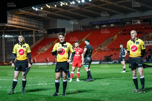 220321 - Scarlets v Connacht - Guinness PRO14 -  Referee Ben Whitehouse and his assistants