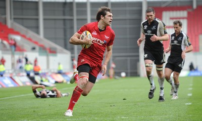 25.04.10 -  Scarlets v Connacht - Magners League - Sean Lamont of Scarlets runs in to score try 