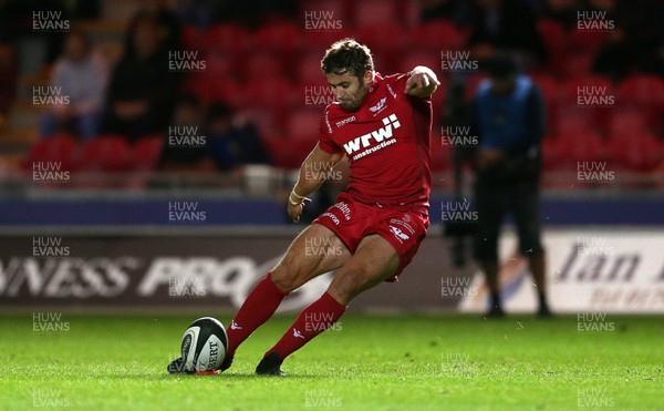 290917 - Scarlets v Connacht - Guinness PRO14 - Leigh Halfpenny of Scarlets kicks the conversion
