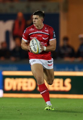 101025 - Scarlets v DHL Stormers - United Rugby Championship - Joe Hawkins of Scarlets 